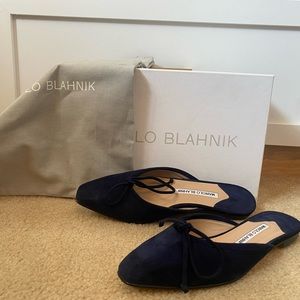 Manolo Blahnik Ballerimu Navy Suede Flats size 35.5 (5.5)
